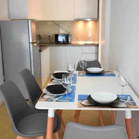 Click - تيرانا