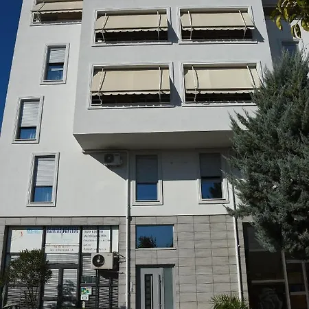 Click - Tirana