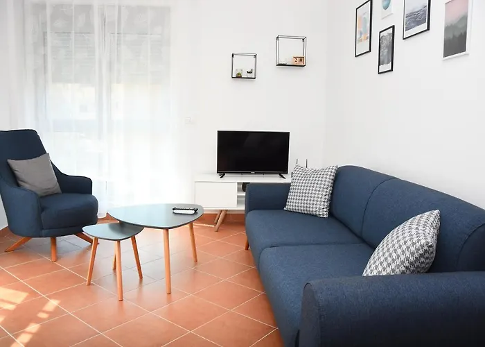 Click - * تيرانا